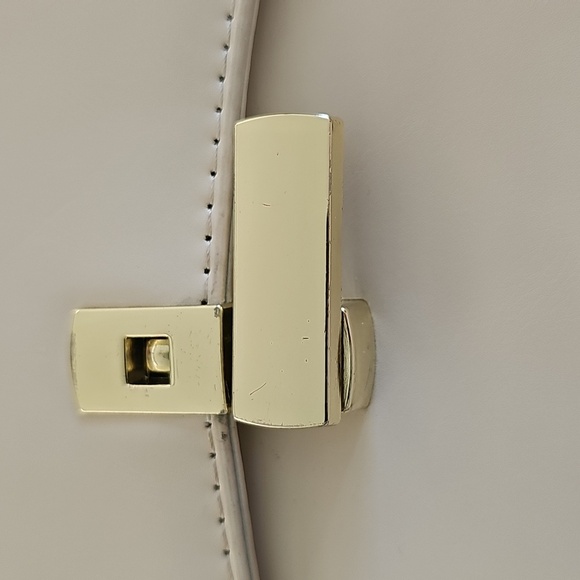 Cream Handbag - Picture 3 of 5